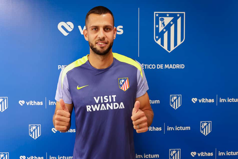 David Hancko em aprsentação pelo Atlético de Madrid (Foto: Divulgação/Atlético de Madrid)