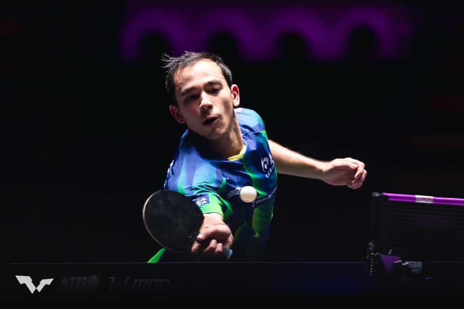 Hugo Calderano em ação no WTT de Macau (Foto: Divulgação/ WTT)