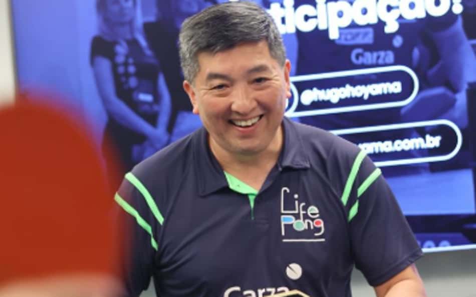 Após infarto e cirurgia, Hugo Hoyama se recupera em São Paulo