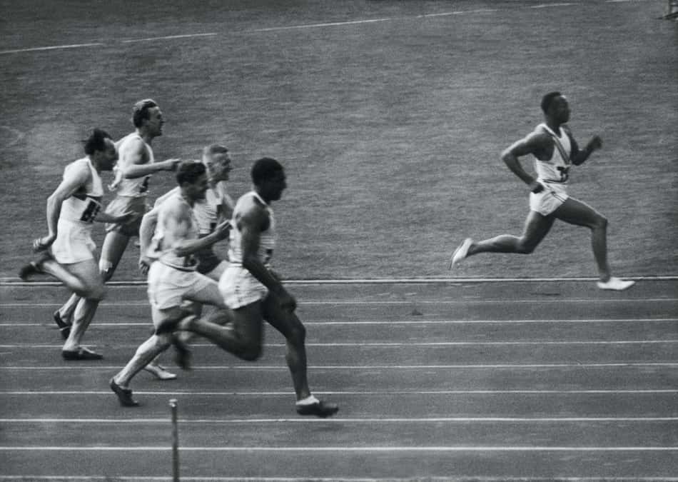 Jesse Owens conquistou quatro medalhas de ouro nas Olimpíadas de Berlim, em 1936