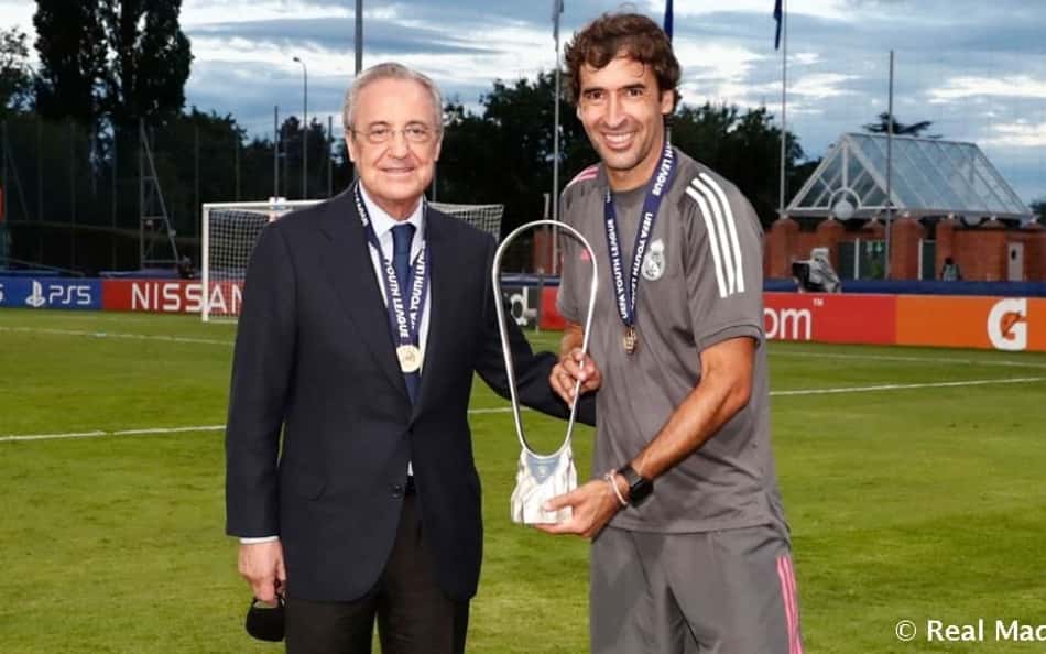 Bayer Leverkusen pensa em lenda do Real Madrid após demitir Ten Hag