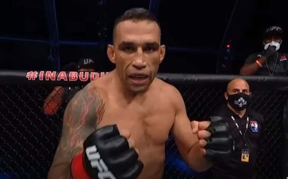 Após briga, Werdum sugere luta entre treinador de Wanderlei e Popó
