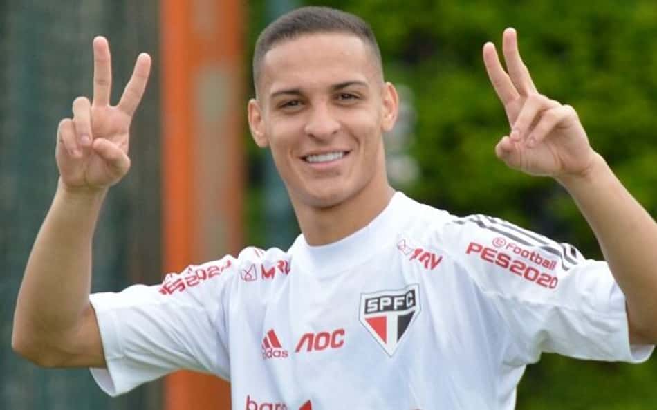 Venda de Antony ao Betis garante milhões ao São Paulo — entenda como