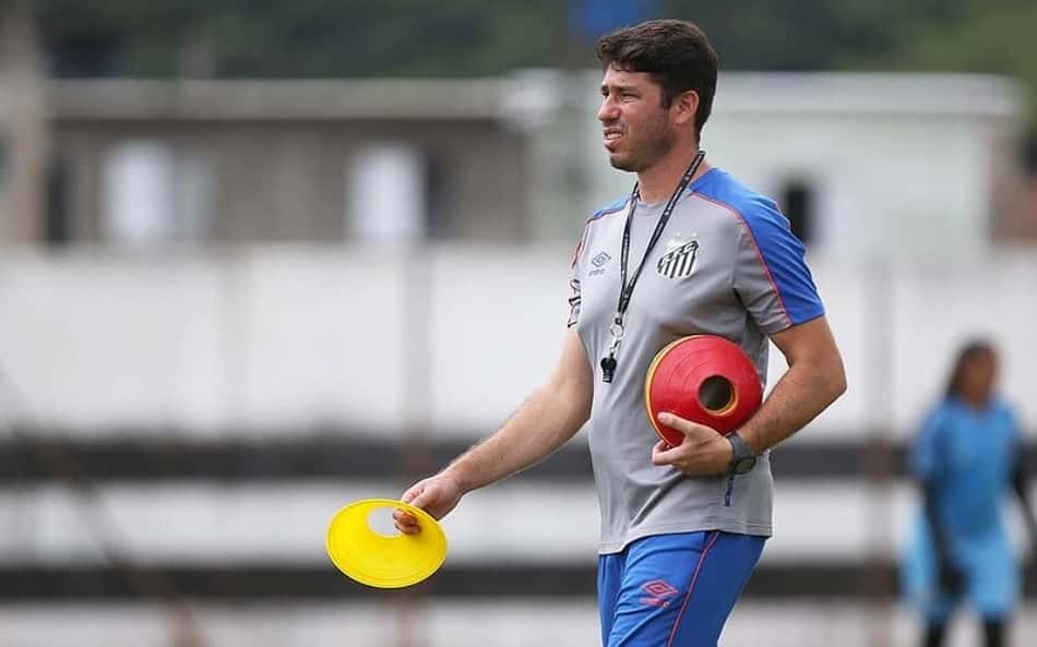 Casa nova! Auxiliar do Santos deixa clube para trabalhar na Seleção Feminina sub-20