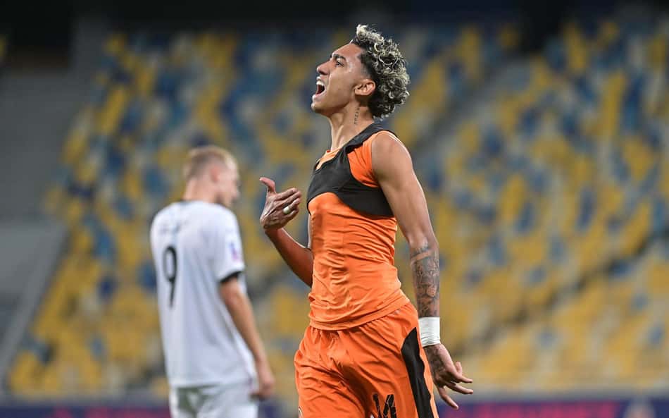 Jogador 'doado' pelo Fluminense em 2025 brilha e decide partida na Europa; veja o gol