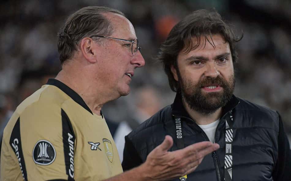 Ex-alvo do Botafogo acerta com clube por seis anos; saiba detalhes