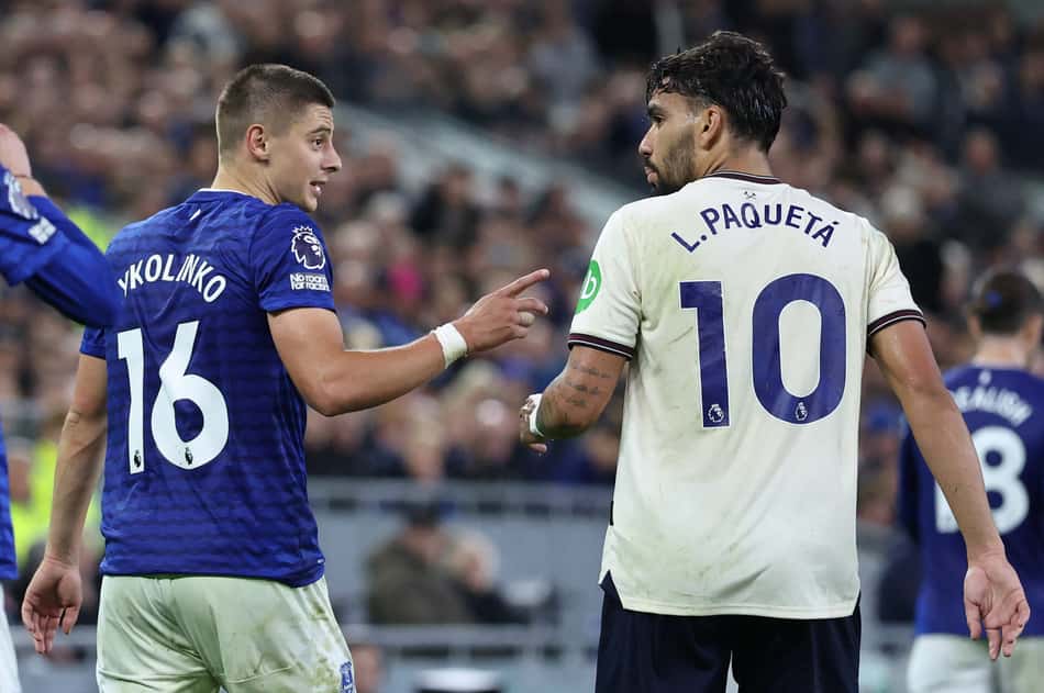 Lucas Paquetá em ação pelo West Ham, na Premier League (Foto: Darren Staples / AFP)