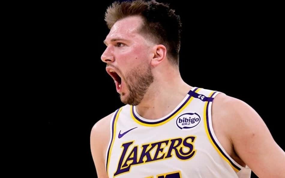 NBA: Luka Doncic compra mansão de Sharapova por R$ 125 milhões; veja fotos