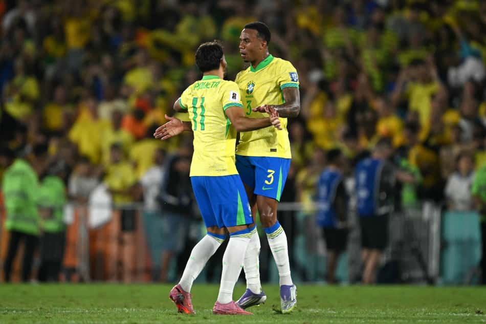 Paquetá comemora seu gol em Brasil x Chile pelas Eliminatórias