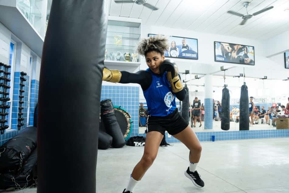 Rebeca é nome em ascensão do boxe brasileiro