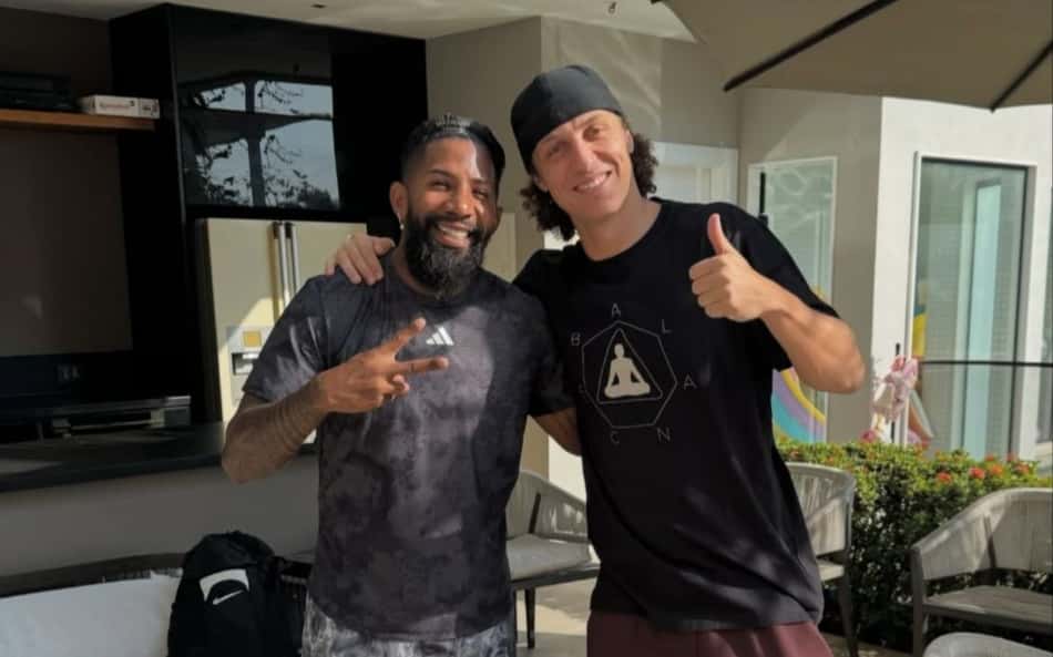 Rodinei x David Luiz: veja as escalações de Olympiacos x Pafos