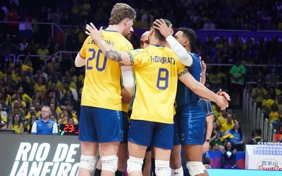 Brasil enfrentou a Ucrânia, neste sábado (14), pela VNL (Foto: Divulgação/CBV)