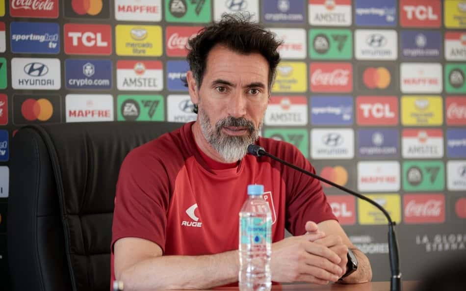 Técnico do Estudiantes detalha postura para enfrentar o Flamengo: 'Temos que ser fortes'
