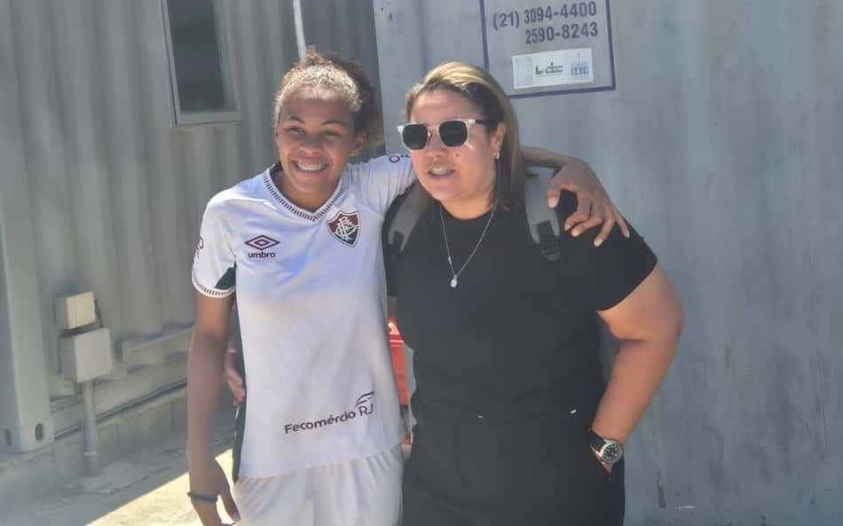 Destaque do Flu, Carioca se emociona ao falar de relação com ex-treinadora: 'Como uma mãe'