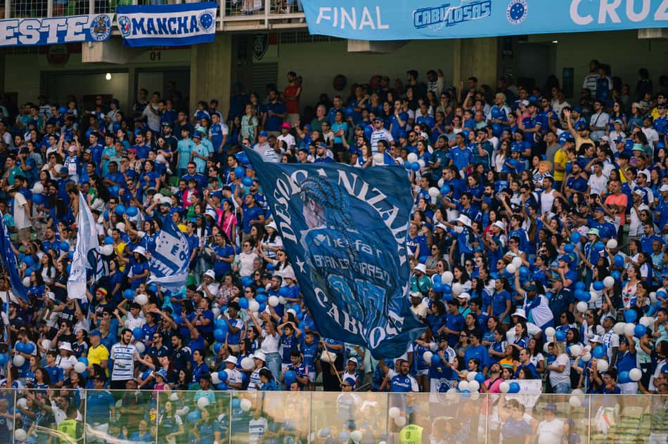 Torcida do Cruzeiro presente no Independência para a final do Brasileirão Feminino contra o Corinthians