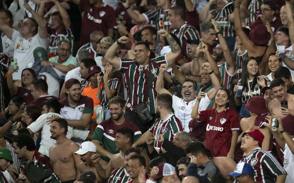 Jornalista detona atitude da torcida do Fluminense no Maracanã: 'Triste'