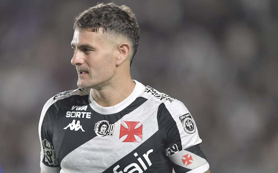 Vegetti no jogo do Vasco contra o Sport em São Januário (Foto: Thiago Ribeiro/AGIF)