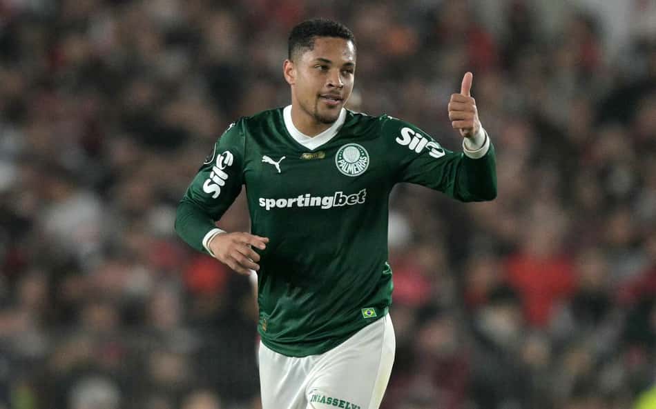 Comemoração de Vitor Roque em River x Palmeiras chama atenção: 'Imagem do dia'
