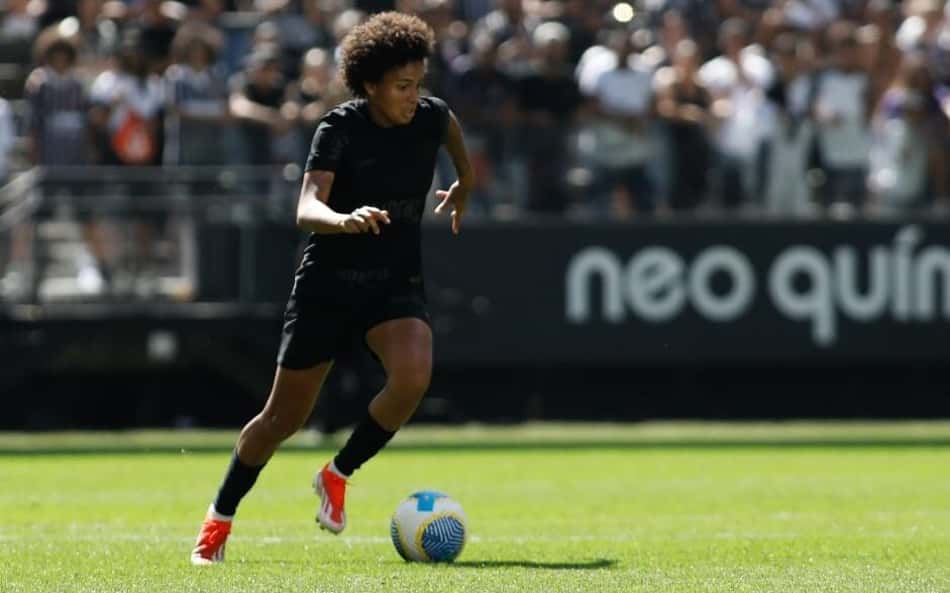 Meia do Corinthians é vendida ao PSG; veja valores