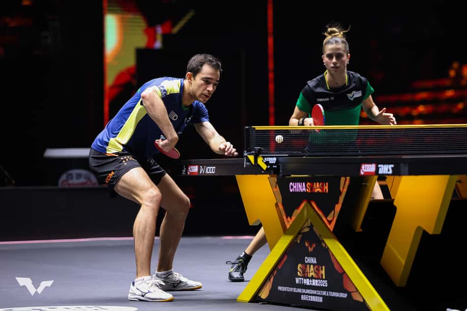 Bruna Takahashi e Hugo Calderano em uma das vitórias no China Smash (Foto: Divulgação/WTT)