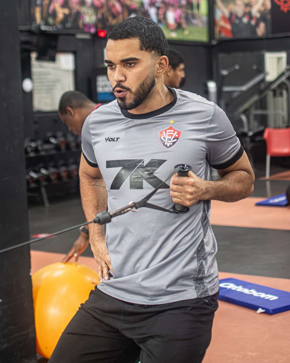 Lucas Arcanjo em recuperação pelo Vitória (Foto: Victor Ferreira / EC Vitória)