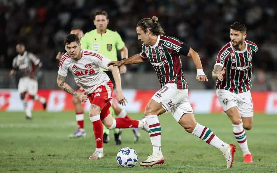 Soberania Tricolor? IA crava os resultados de Fluminense x Inter e São Paulo x Bahia