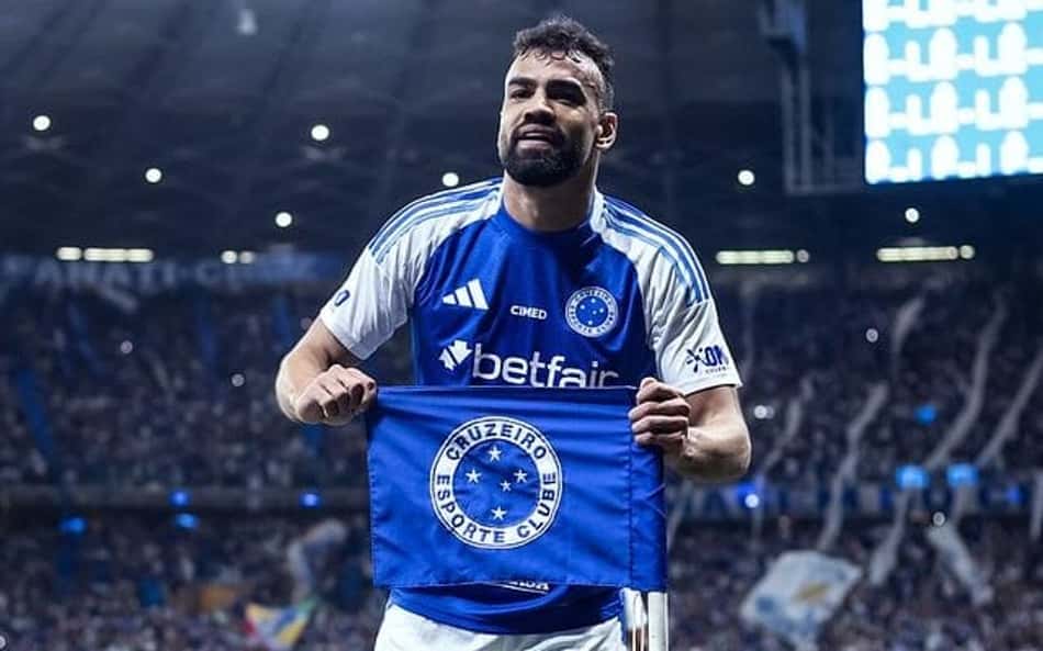 Cruzeiro deve ficar sem zagueiro titular para jogo contra o Atlético-MG