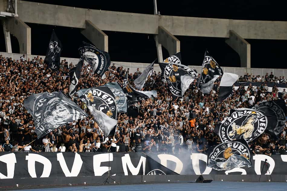 Torcida do Botafogo no Nilton Santos (Foto: Vítor Silva/Botafogo)