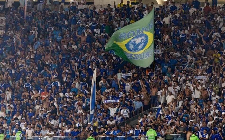 Torcedor do Cruzeiro atende pedido do técnico e 40 mil já garantiram ingresso para domingo (5)
