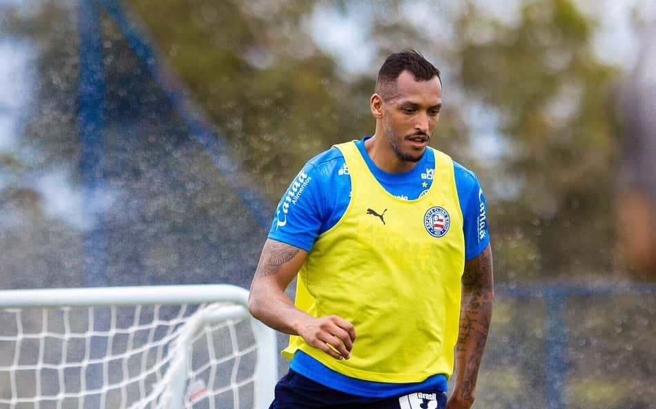 Veja provável escalação, dúvidas e desfalques do Bahia contra o Flamengo