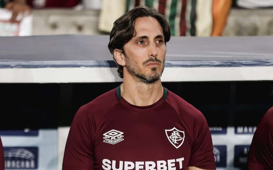 Decisão de Zubeldía em Vasco x Fluminense causa revolta: 'Vai pagar o preço'