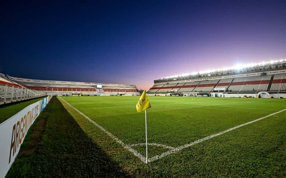 Jogo da Libertadores atrasa por situação inusitada; saiba motivo