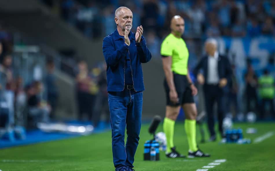 Mano Menezes elogia evolução do Grêmio e exalta Edenilson: 'Se destacou'