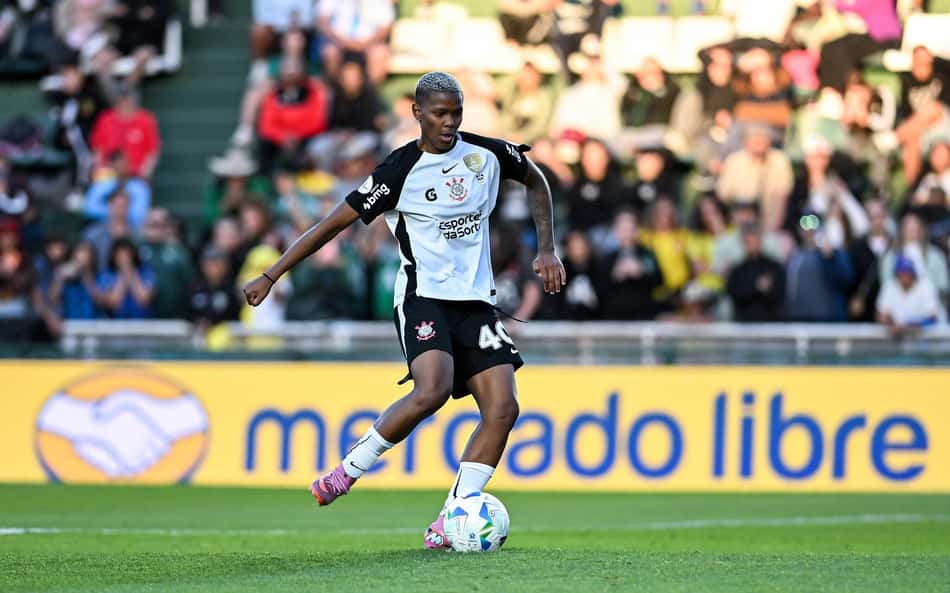Campeã da Libertadores, craque do Corinthians fala sobre sensação: 'Orgulho imenso'