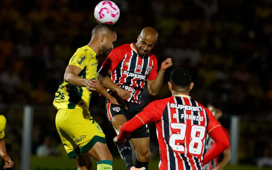 Lucas Moura é titular pelo São Paulo após sete meses; veja números em retorno