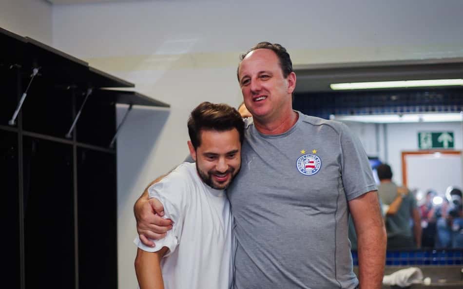 Everton Ribeiro volta a Salvador para acompanhar Bahia x Grêmio: 'Me motiva'