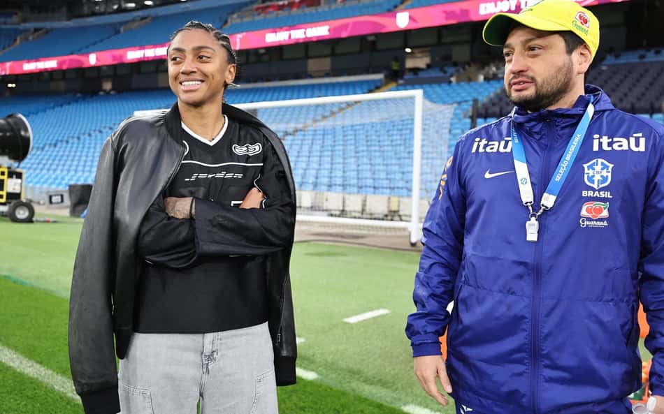 Kerolin comparece ao treino da Seleção feminina em Manchester. (Foto: Lívia Villas Boas / CBF)