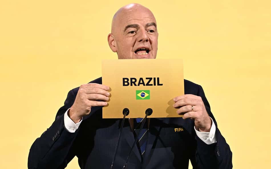 Gianni Infantino, presidente da Fifa, revela Brasil como sede da Copa do Mundo Feminina de 2027 (Foto: Manan Vatsyayana/AFP)