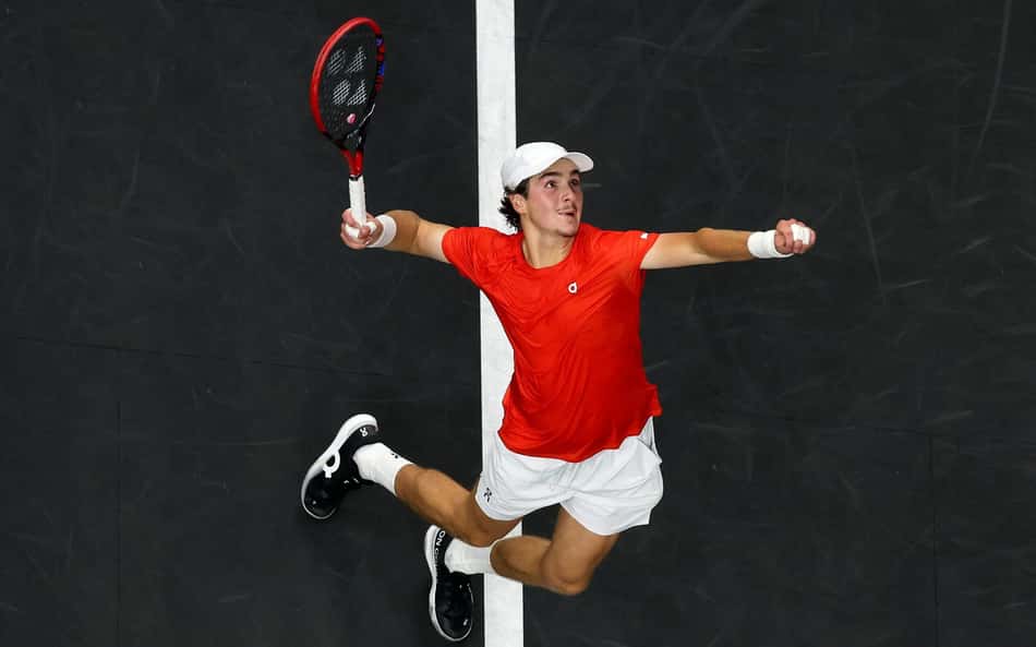 João Fonseca na vitória sobre o italiano Flavio Cobolli na Laver Cup, em San Francisco (Foto: Clive Brunskill)