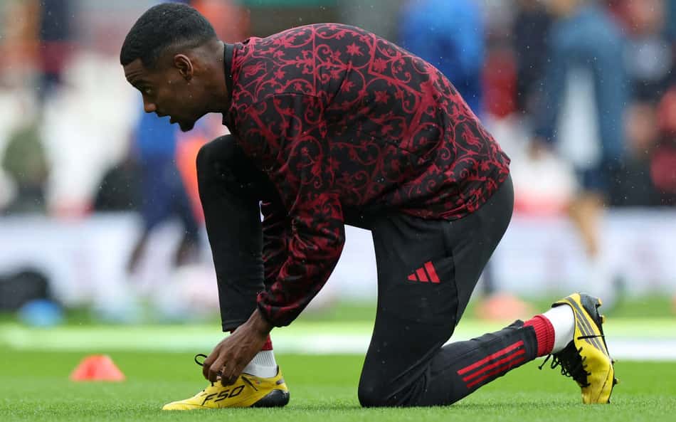 Com vaga na Copa do Mundo em risco, estrela do Liverpool é criticada