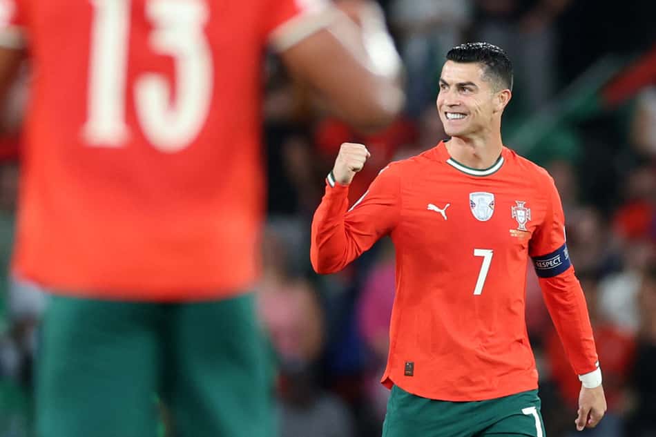 Cristiano Ronaldo jogando por Portugal. (Photo by PATRICIA DE MELO MOREIRA / AFP)