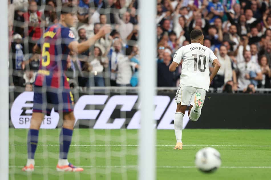 Kylian Mbappé abriu o placar no El Clásico (Foto: Oscar Del Pozo/AFP) 