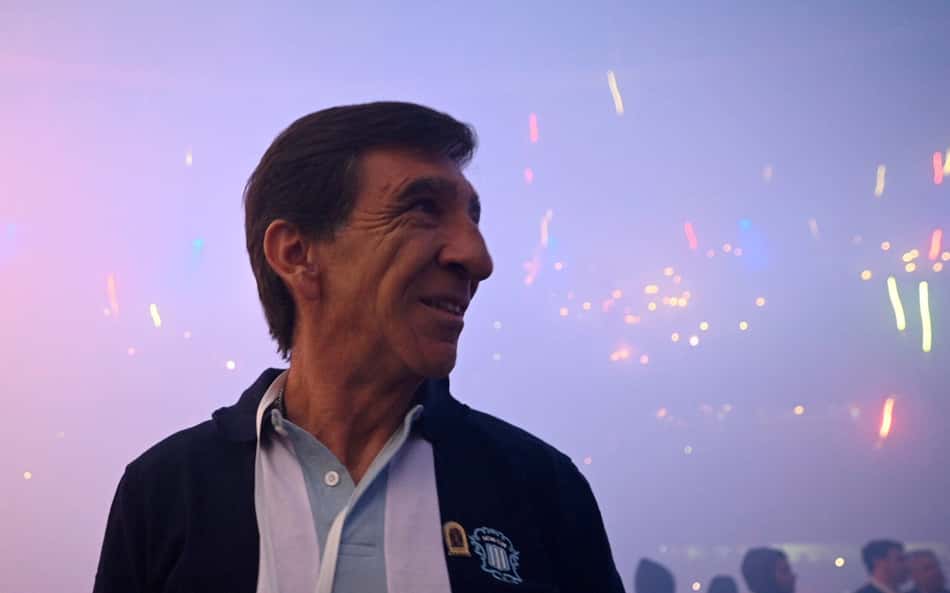 Torcedores do Flamengo 'defendem' declaração do técnico do Racing: 'Foi valente'