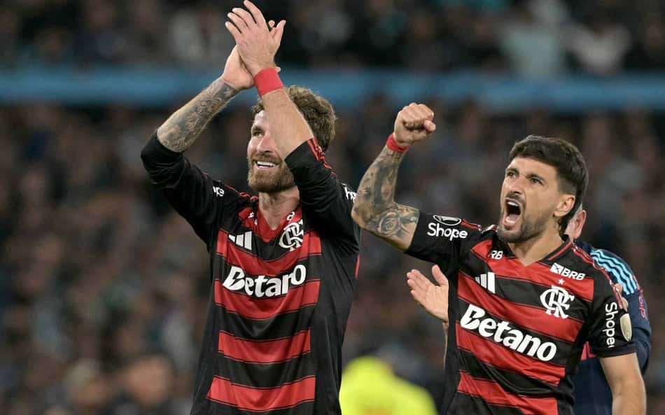 Atitude de jogadores do Flamengo na Libertadores choca web: 'Não cola mais'