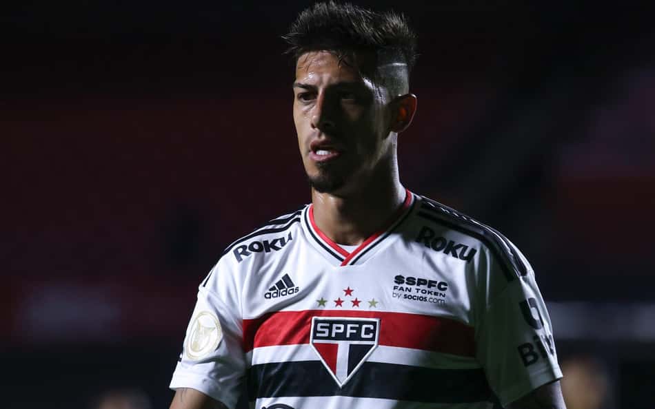 Rigoni tem cláusula de renovação no contrato (Foto: Marcello Zambrana/AGIF)