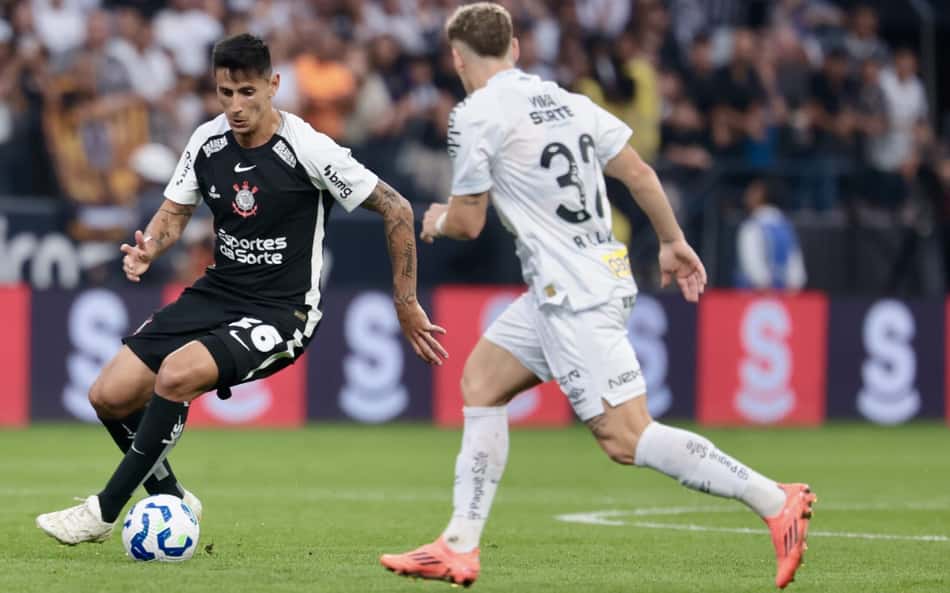 Santos venceu apenas dois clássicos nesta temporada. (Foto: Marcello Zambrana/AGIF)
