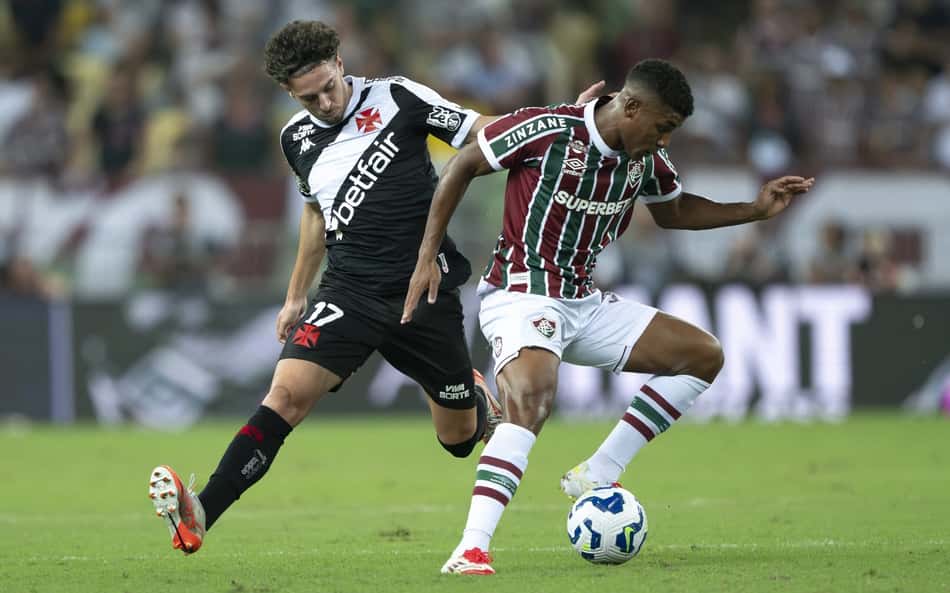 Gol perdido em Vasco x Fluminense chama atenção: 'Não podia'