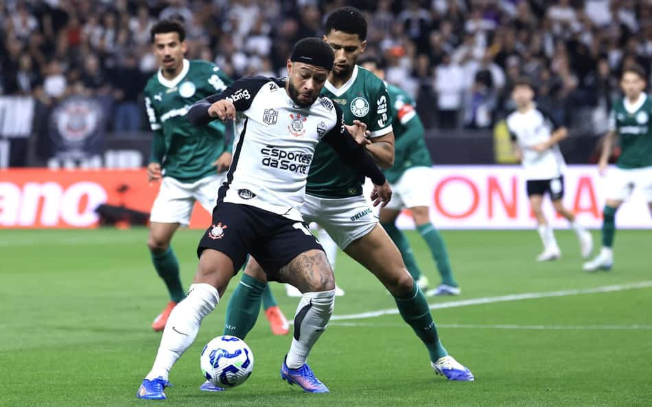 Corinthians foi denunciado ao STJD (Foto: Marcello Zambrana/AGIF