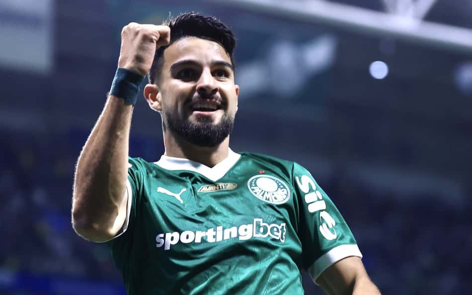No Palmeiras, Flaco López iguala temporada mais artilheira da carreira