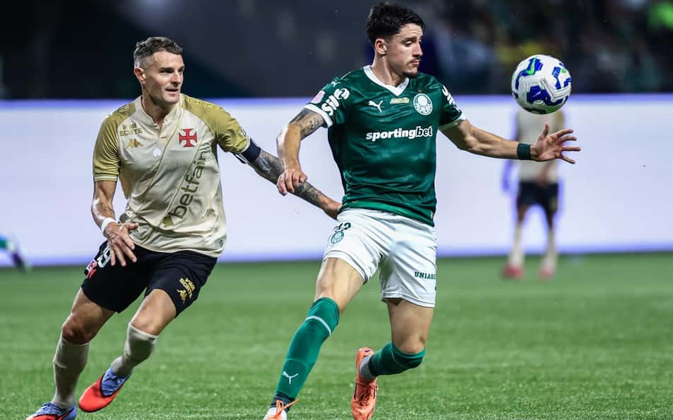 Piquerez, do Palmeiras, fala sobre briga direta na rodada do Brasileirão: 'Que o Flamengo não some pontos'